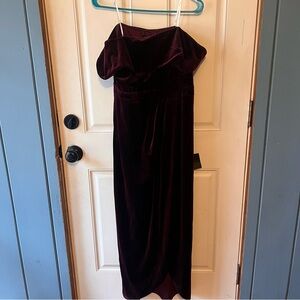 NWT Beautiful Lulus Rich Burgundy Velvet Gown